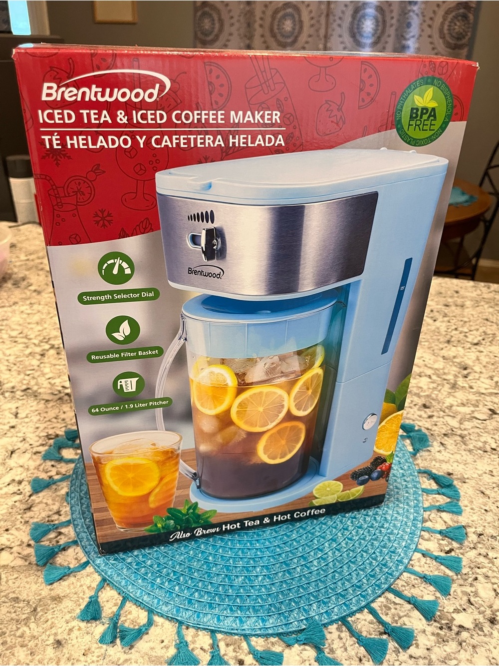 Brentwood Iced Tea & Iced Coffee Maker in Light Blue